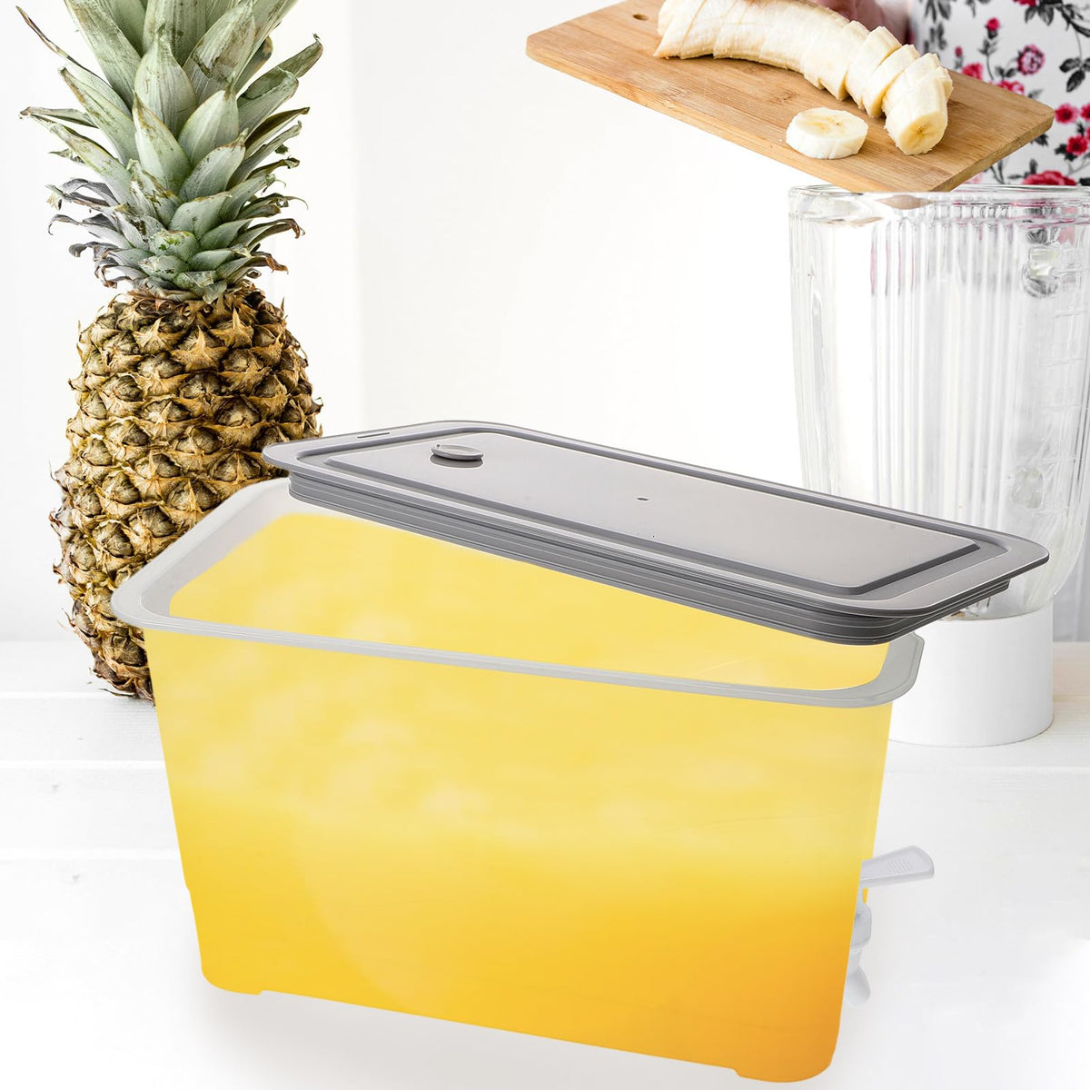 4L Water Jug with Faucet and Lid P895900