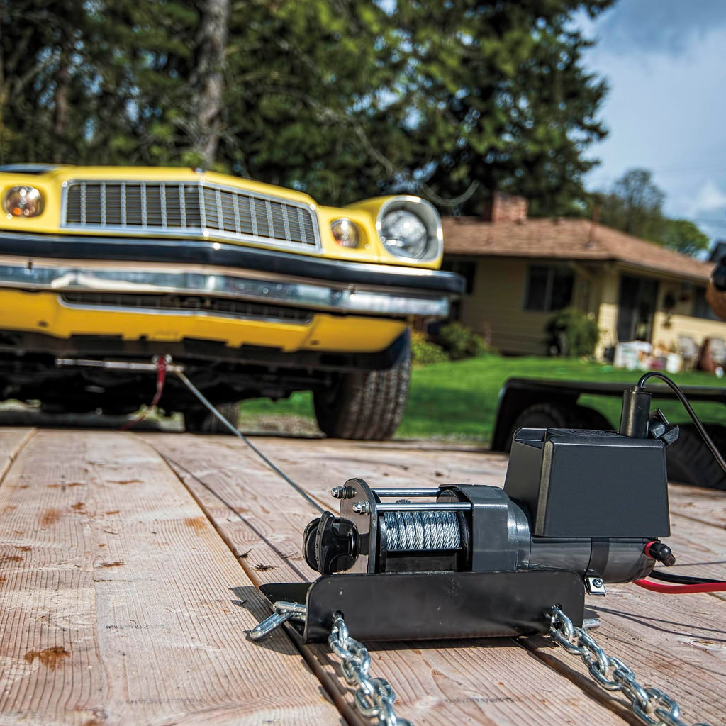 12V Electric Winch with 2000 lb Pulling Capacity C6685
